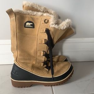 Sorel Nubuck Winter Boots